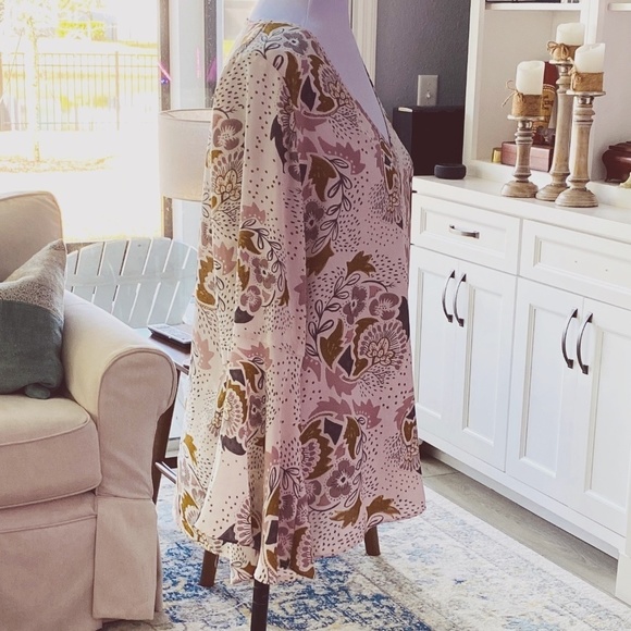 Boho Blouse w Bell Sleeves - Picture 8 of 13